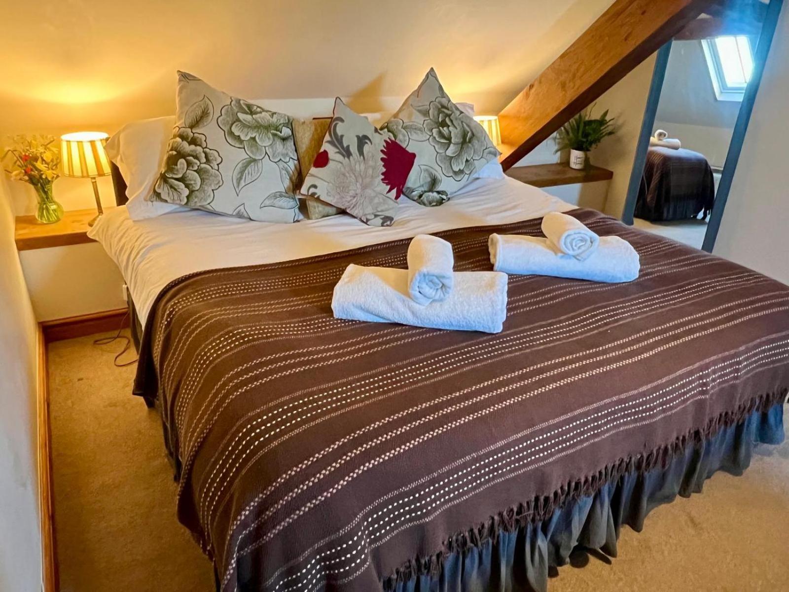 Dolgun Uchaf Historic B&B And Cottages In Snowdonia Долгелай Екстер'єр фото