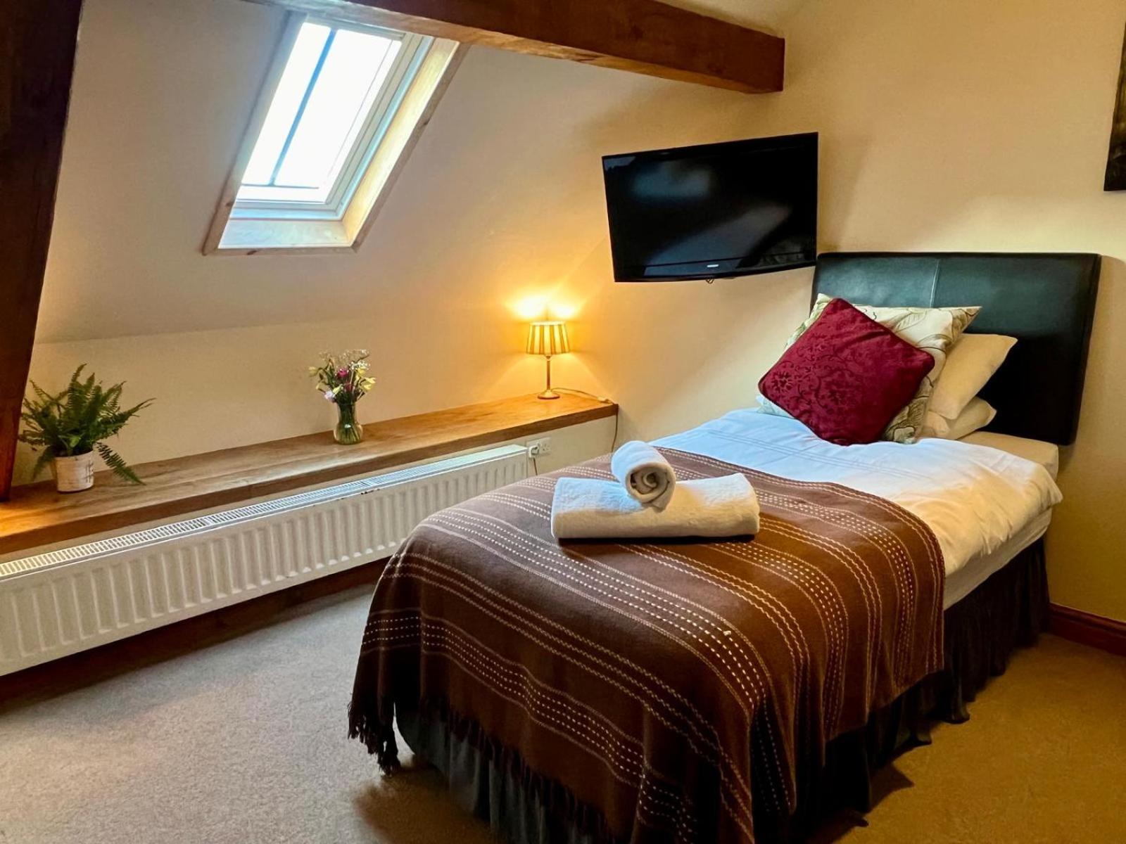 Dolgun Uchaf Historic B&B And Cottages In Snowdonia Долгелай Екстер'єр фото